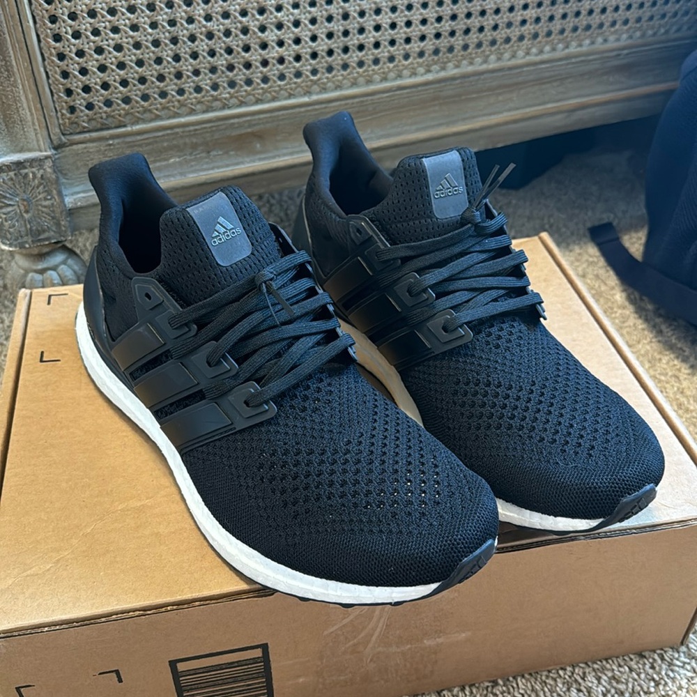 NEW!! Black and White adidas Ultra boost Men’s Size 13